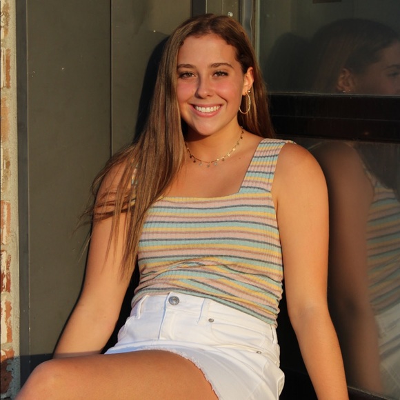 Meet your Posher, Rebecca - Picture 1 of 1